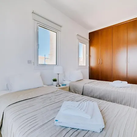 Villa Miranda * Paralimni