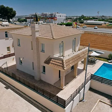 Villa Miranda Villa *